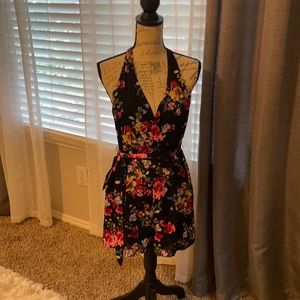 Black floral Romper size 6